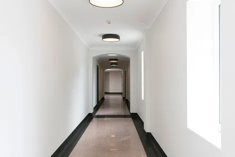 1 room apartment of 95 m² in Montreal