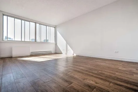 1 room apartment of 53m² in Montreal