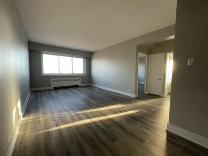 1 room apartment of 63m² in Montreal