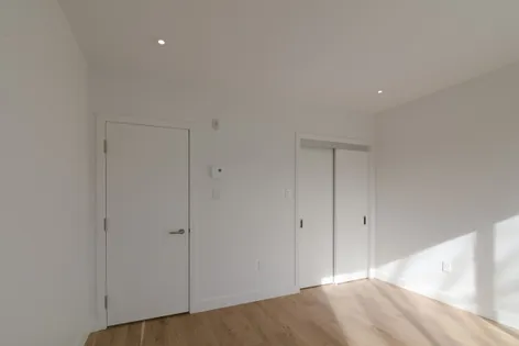 1 room apartment of 50 m² in Montreal