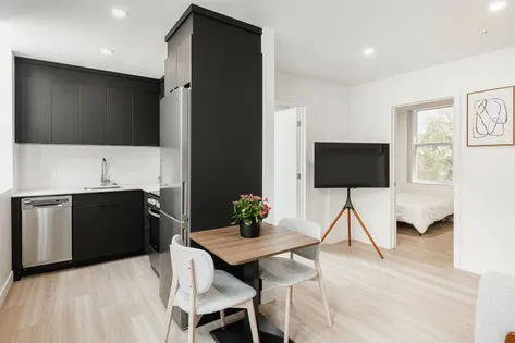 1 room apartment of 35 m² in Montreal