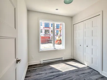 1 room apartment of 73 m² in Montreal