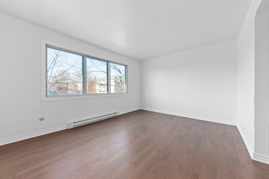 Beau 5½ (3 Ch.) Dans NDG -haut De Duplex