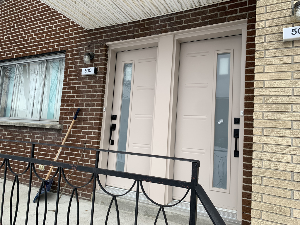 Grand 4 Et Demie Haut Duplex à Louer