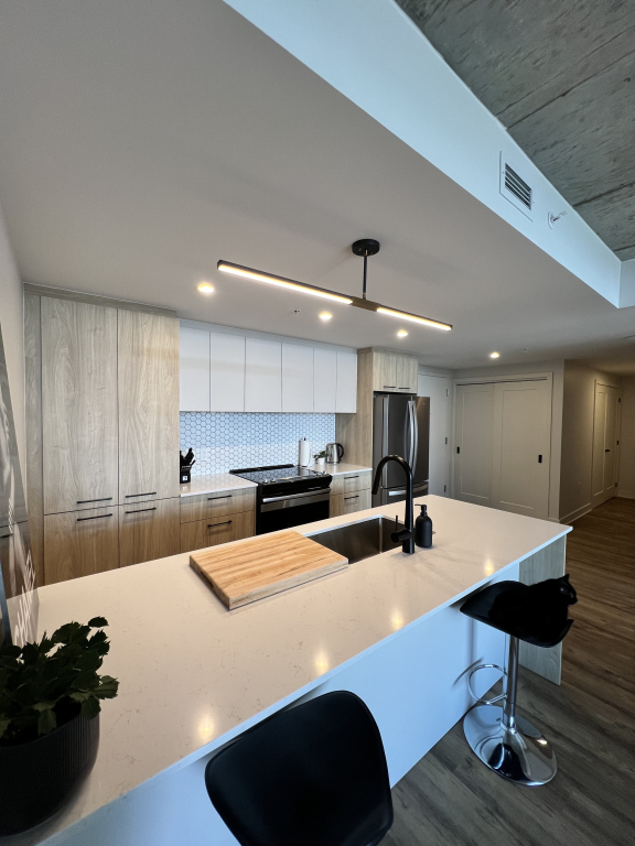 Luxueux Condo 11e étage à Laval