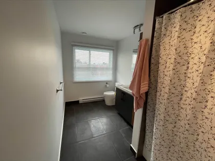 4 rooms apartment of 98m² in Sherbrooke
