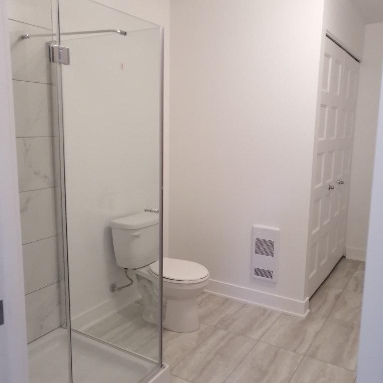 À qui la chance !? Beau logement avec Ascenseur ! 3 1/2, 5 1/2 ou 6 1/2 , Mercier. 1er juillet 2025 !
