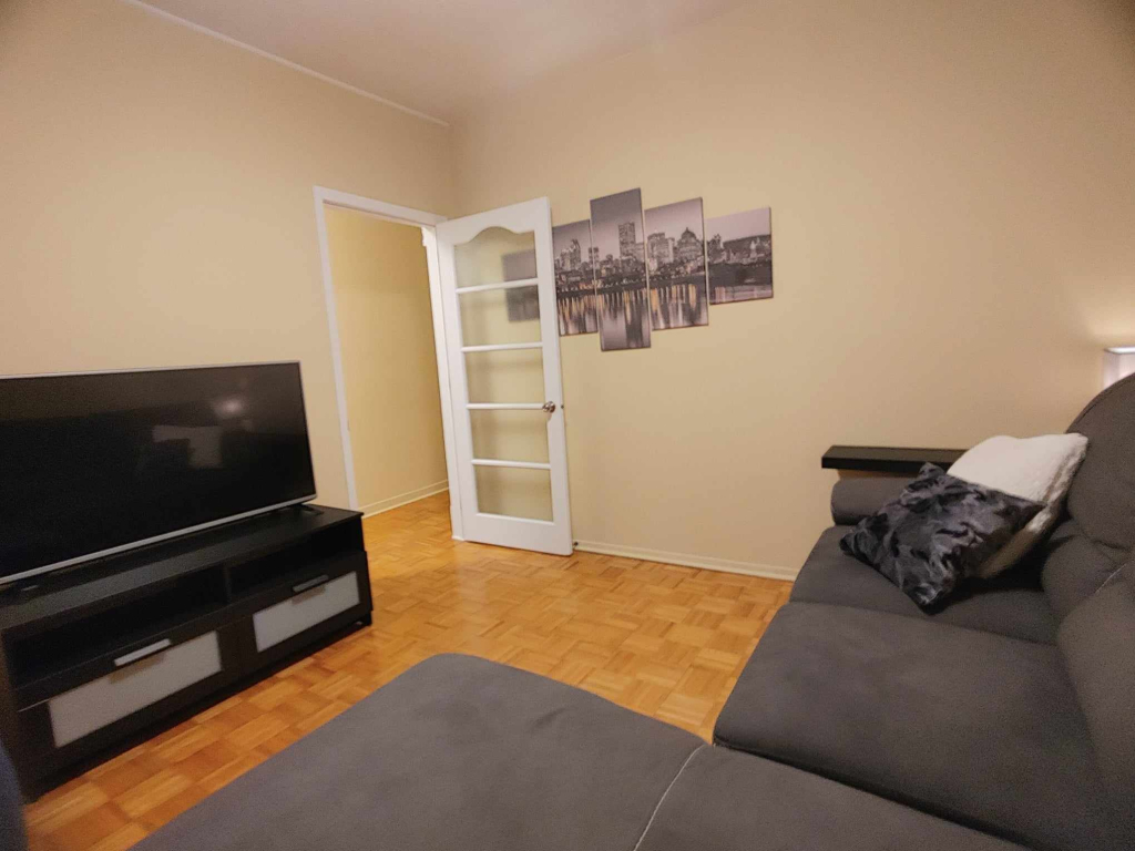 Appartement Meublé, L'Est De Montréal