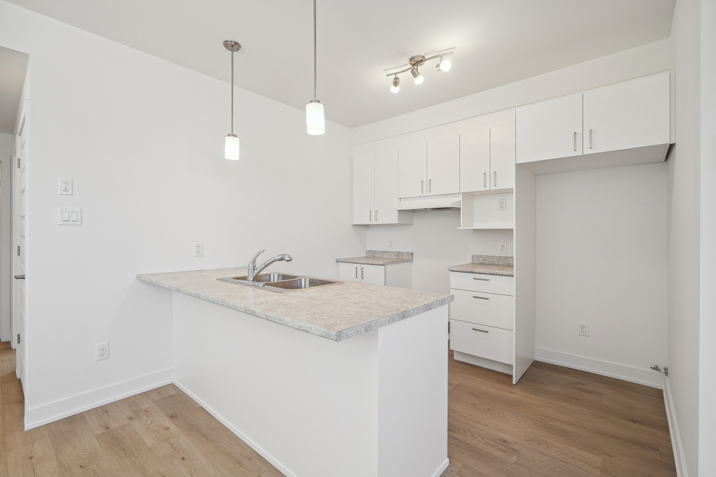 App. 1 Chambre à Louer, Dispo 1 Juillet