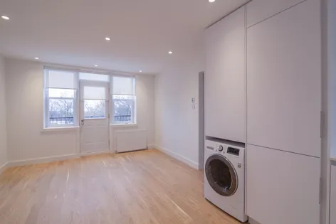 1 room apartment of 38 m² in Montreal
