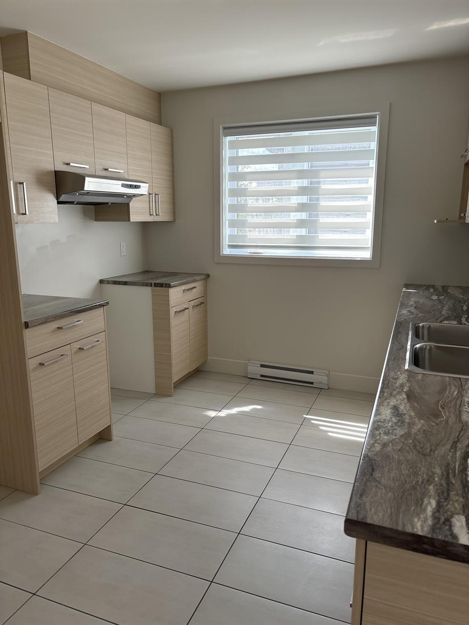 Immeuble - 5050 Bertrand-Fabi Logement Moderne