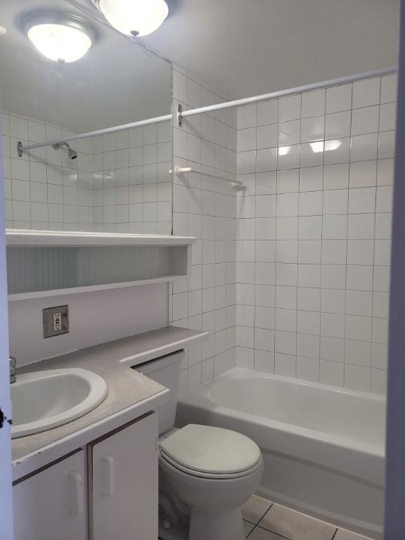 Studio chauffé, eau chaude, poêle, frigo