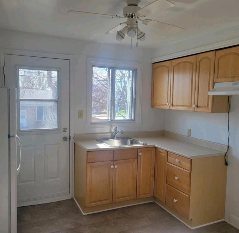 Spacious 4 1/2 appartement in Chomedey Laval