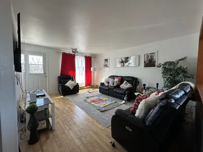 5 rooms apartment of 102m² in Montreal