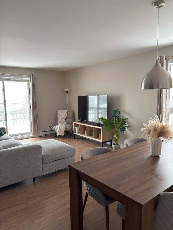 Beau grand logement 4 ½ (2 chambres) - Appartement à louer St-Nicolas