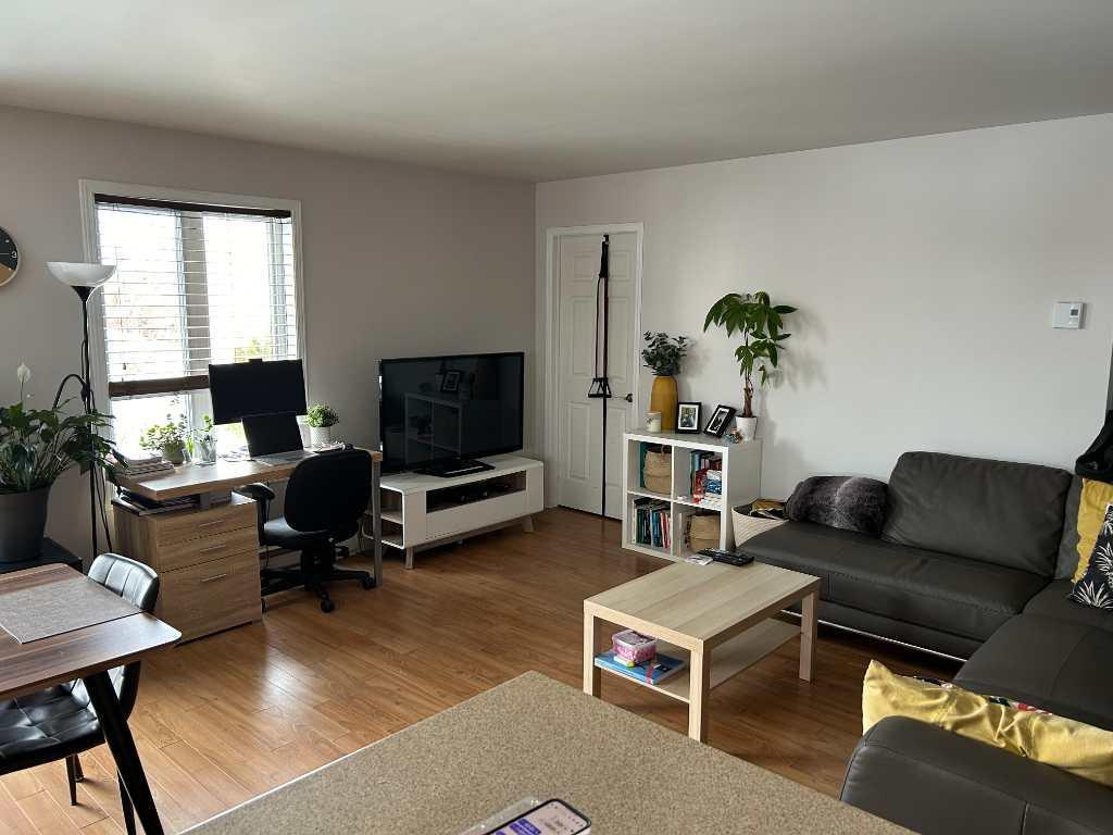 4 1/2 style condo * DÉJÀ LOUÉ *