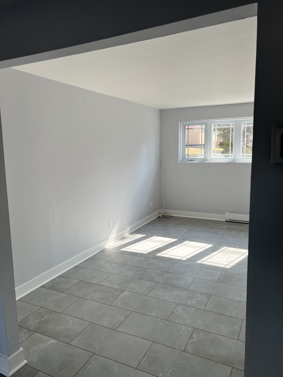 Beau 5 1/2 Vacant