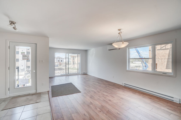 2 Bedrooms With Private Terrace