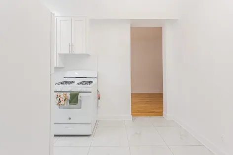 1 room apartment of 81m² in Montreal