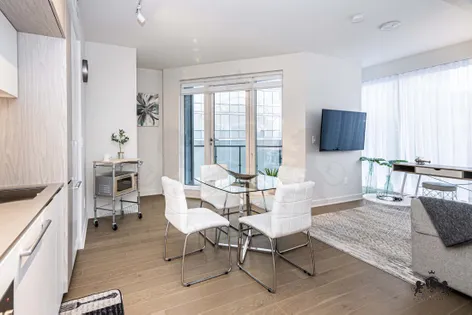 1 room apartment of 92 m² in Montreal