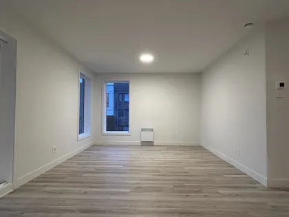 1 room apartment of 103 m² in Sherbrooke