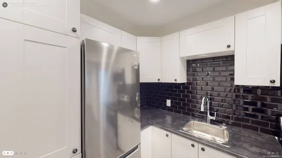 1 room apartment of 64m² in Montreal