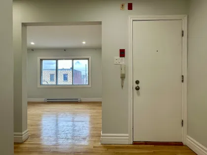 4 rooms apartment of 92 m² in Montreal