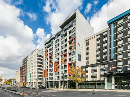 1 room house of 76 m² in Montreal