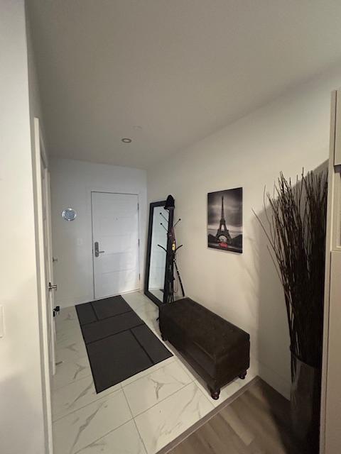Grand Condo 4 1/2 à louer avec 5 Électro