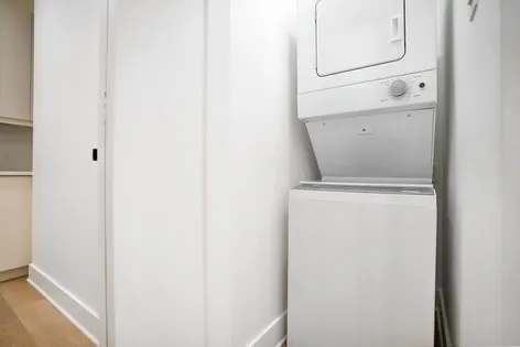 1 room apartment of 73 m² in Montreal