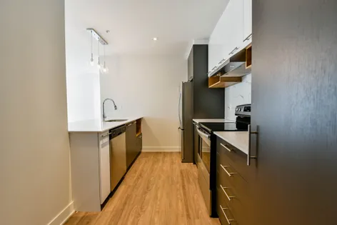 2 rooms apartment of 98 m² in Montreal