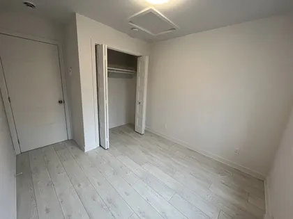 5 rooms apartment of 98 m² in Longueuil
