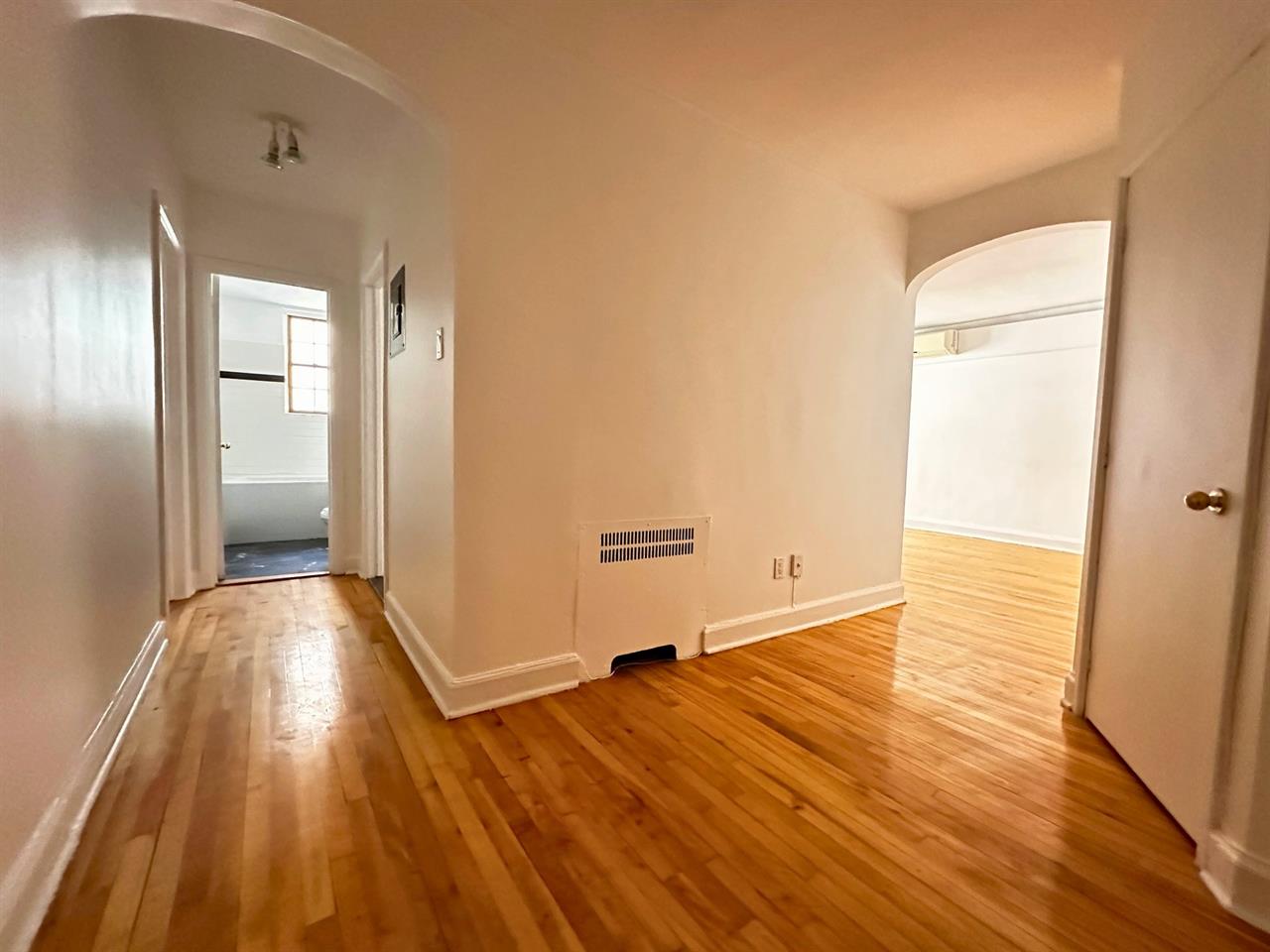 Appartement Montréal (Côte-des-Neiges/Notre-Dame-de-Grâce) À Louer
