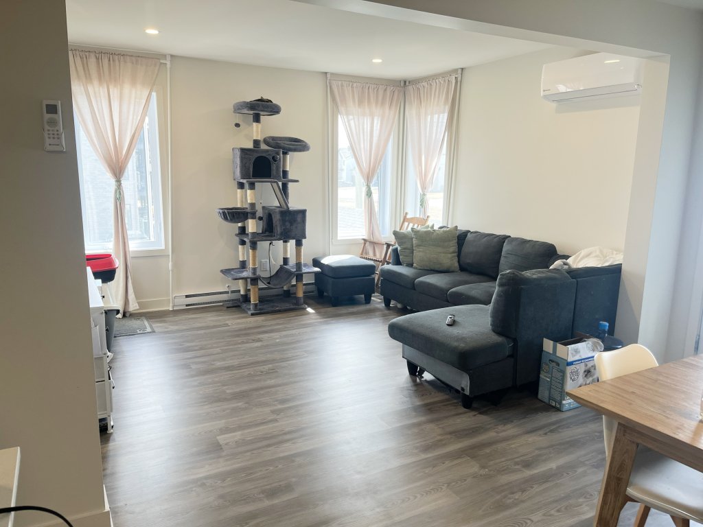 Condo 5 1/2 A Louer