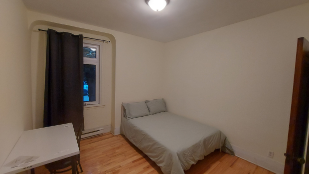 Chambre à Louer Dans Un Beau 5 1/2