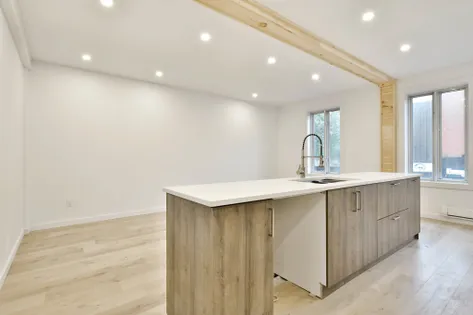 4 rooms apartment of 96 m² in Montreal