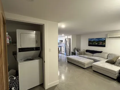 4 rooms apartment of 74 m² in Montreal