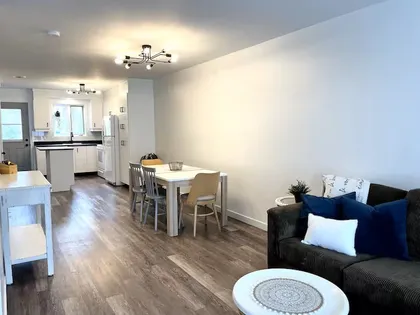 9 rooms house of 221 m² in Sherbrooke