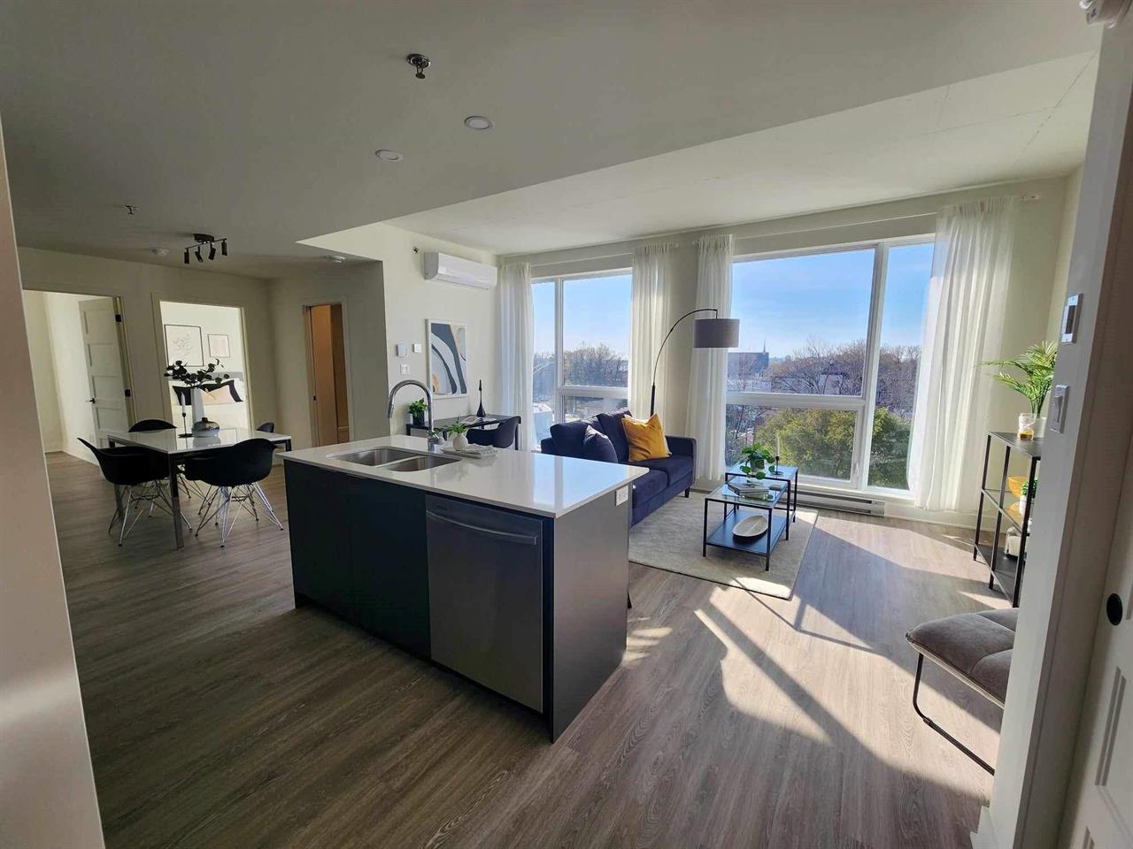 2 CH - 1 SDB - Laval - $2,230 /mo