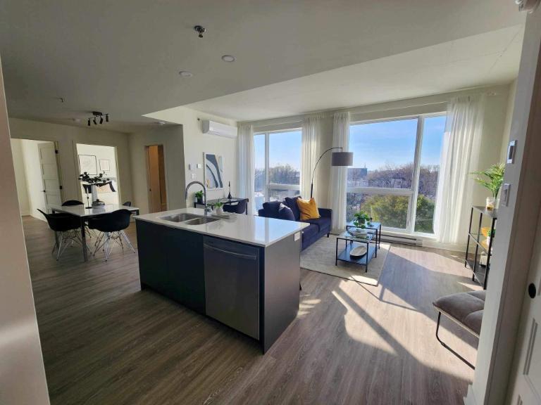 2 CH - 1 SDB - Laval - $2,230 /mo