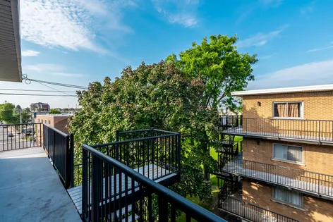 1 room apartment of 72m² in Montreal