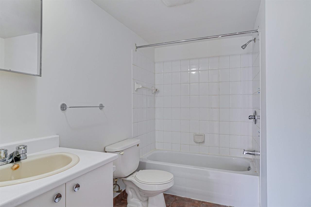 2 CH - 1 SDB - Saint-Eustache - $1,350 /mo