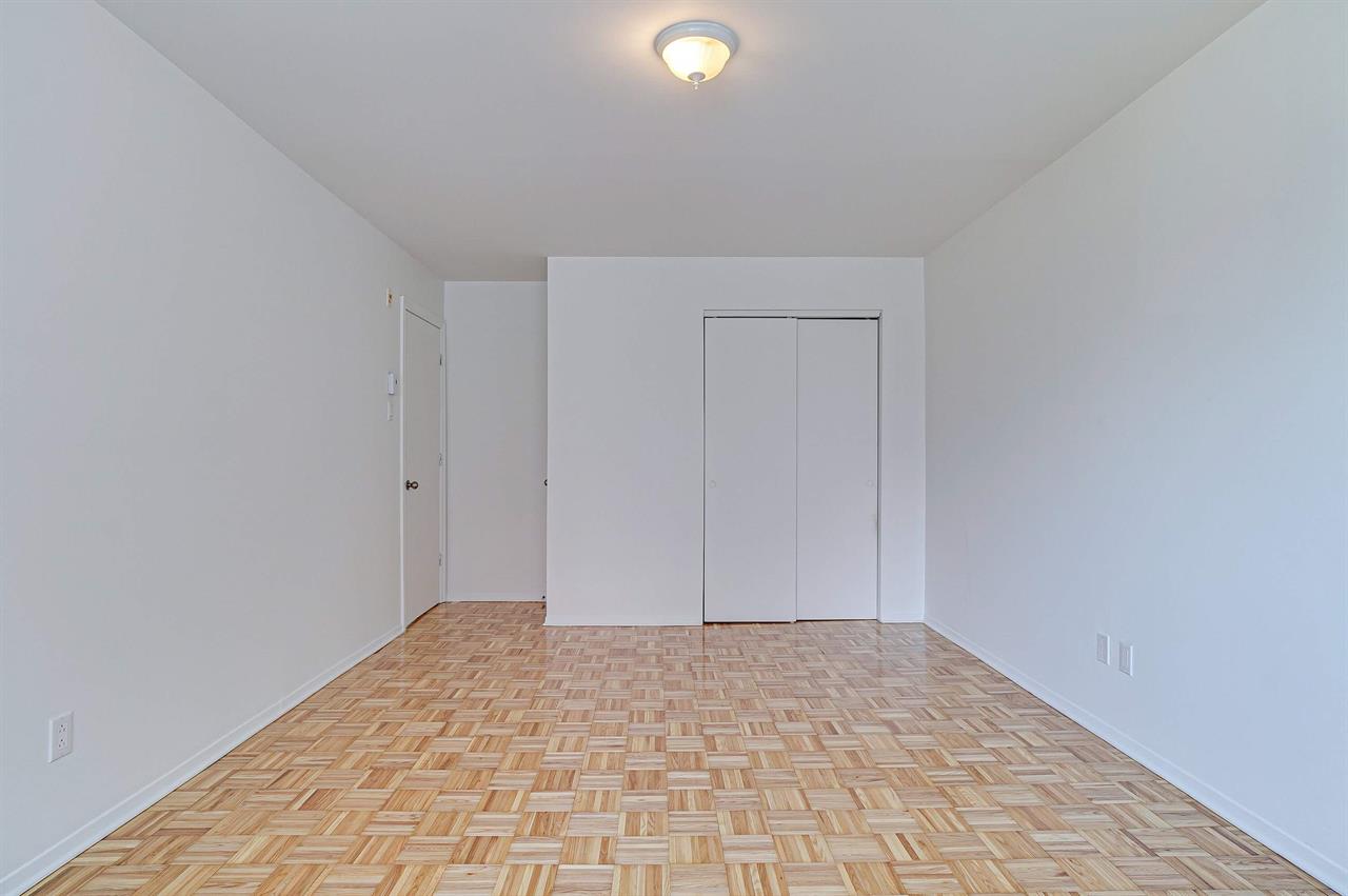 2 CH - 1 SDB - Saint-Eustache - $1,350 /mo
