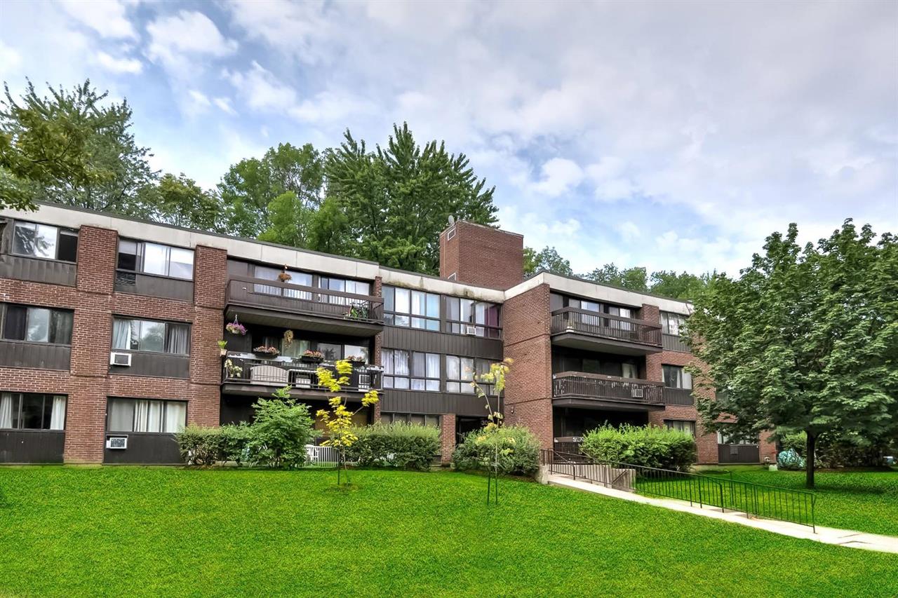 2 Bedroom - 300 Rue Elgar, Verdun