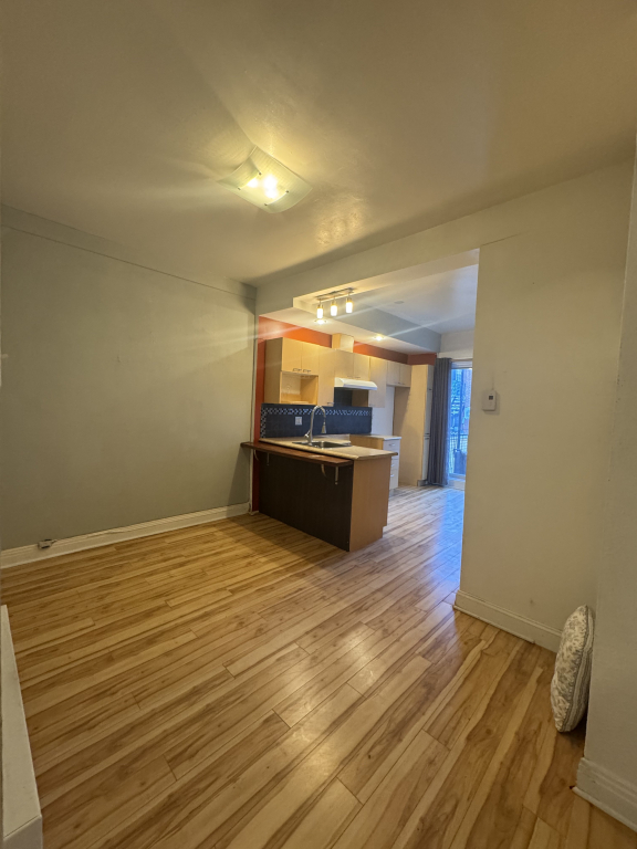 Villeray - Beau 2 1/2 Spacieux