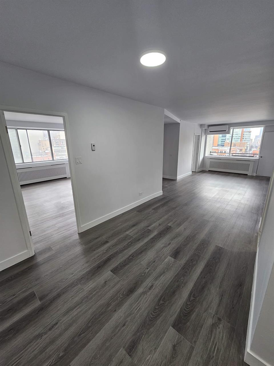 2 CH - 1 SDB - Montréal - $1,900 /mo
