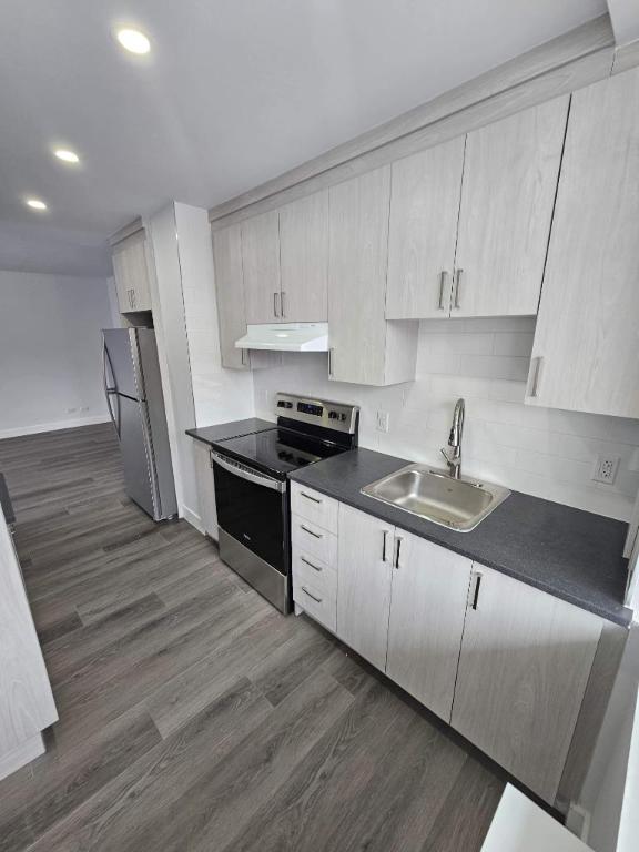 2 CH - 1 SDB - Montréal - $1,900 /mo