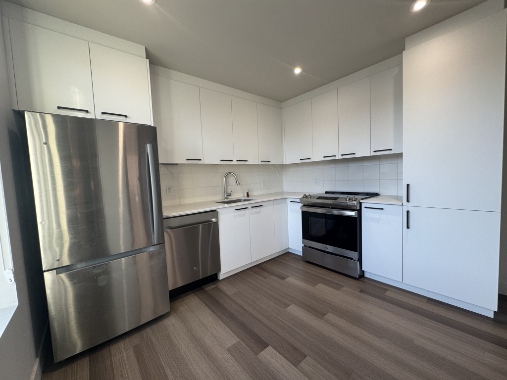 Villeray- Condo 3 1/2 Avec Wifi+Électros