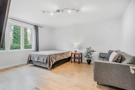 10 rooms house of 129 m² in Deux-Montagnes