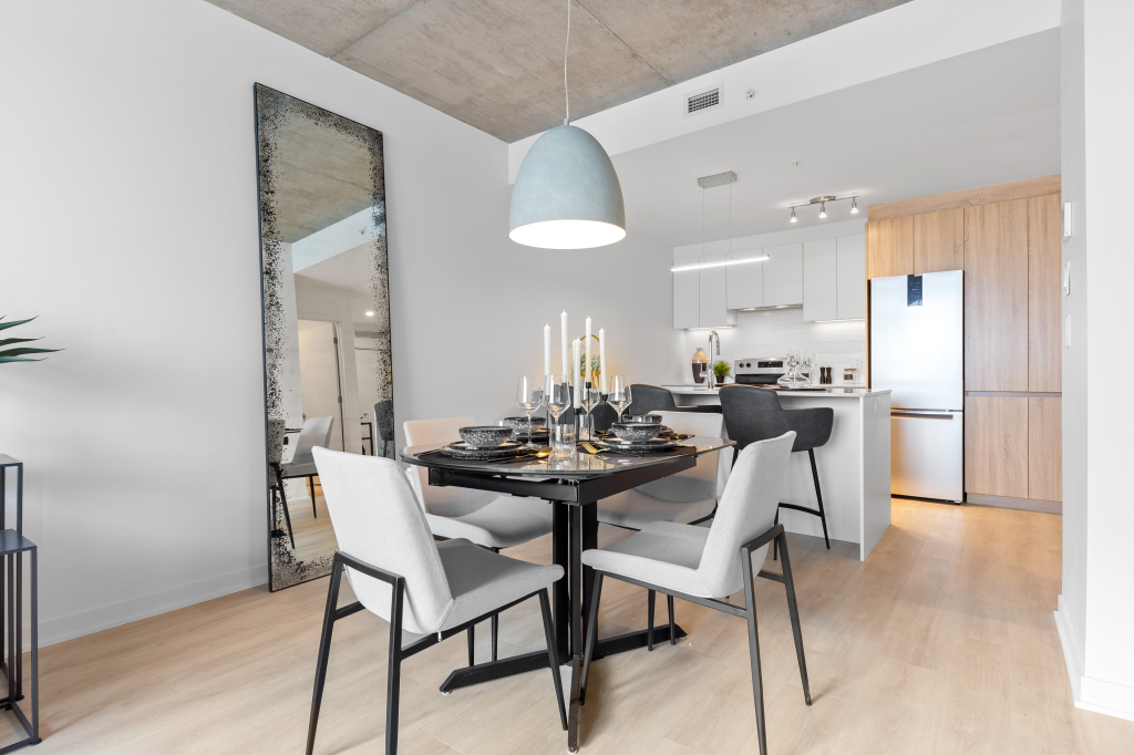 4 1/2 à Louer - Brossard, REM